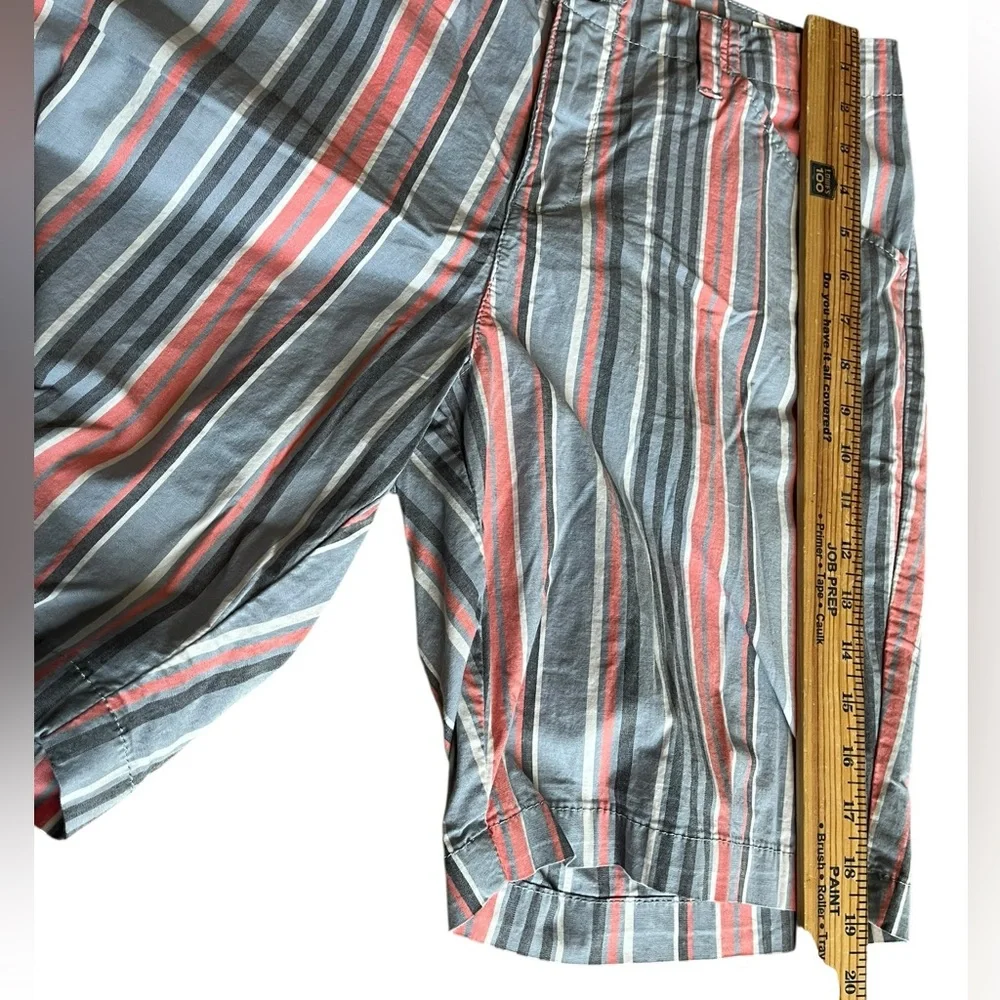 Lee women’s size medium/12 Striped Shorts - Gray and pink - Picture 5 of 7